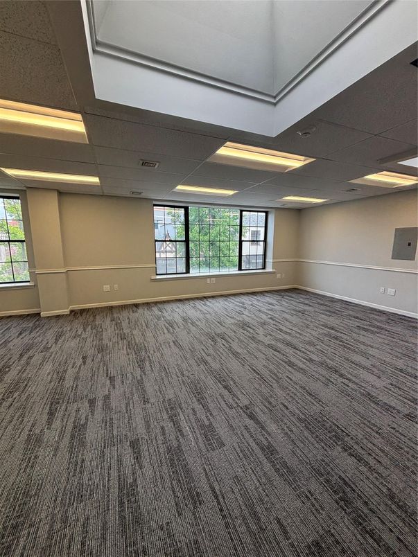 Empty room, Interior, Recessed Lighting