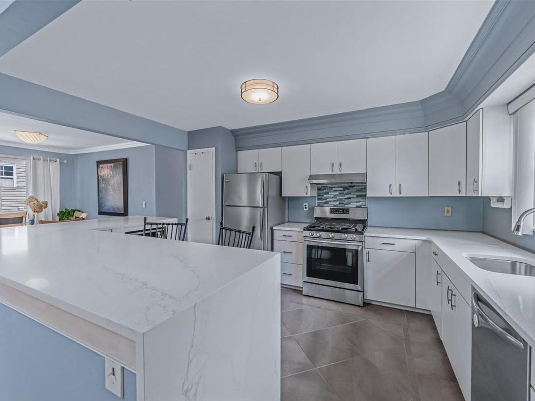 Interior, Kitchen, Stainless Steel Appliances