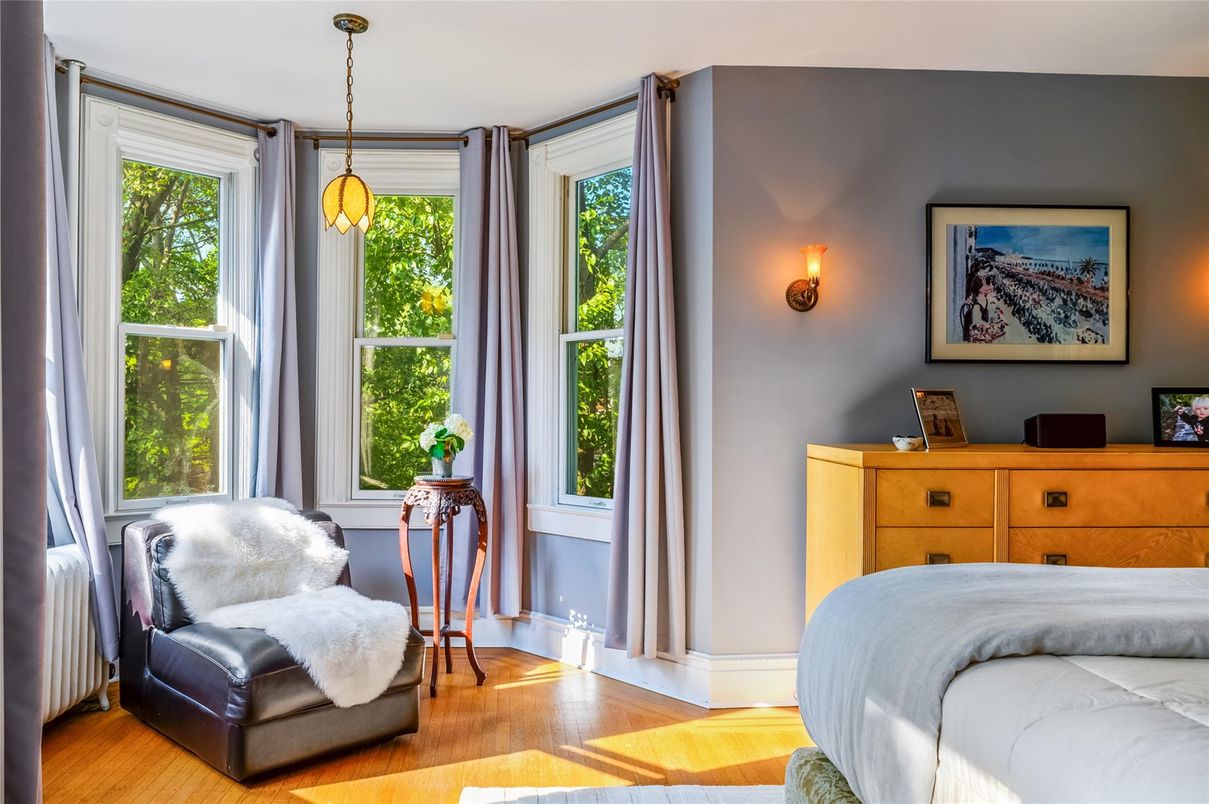 Bedroom, Interior, Pendant Lights, Wood Texture Flooring