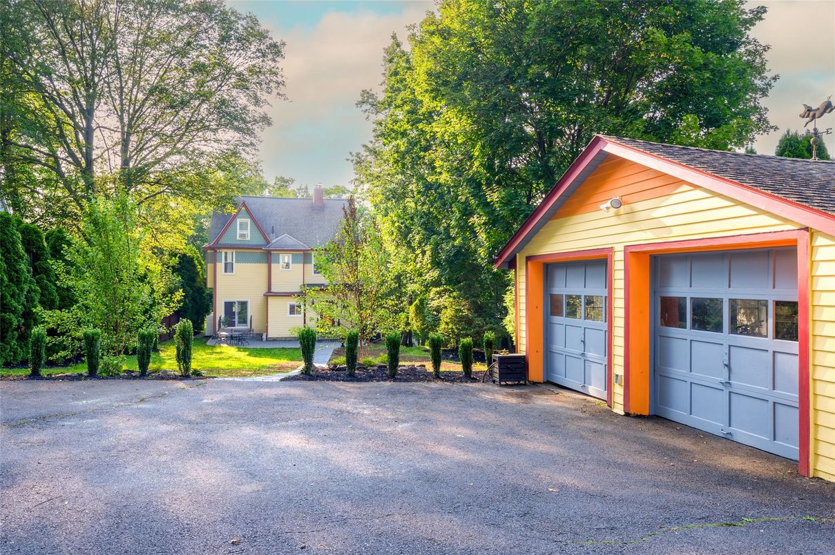 Backyard, Detached Garage, Exterior