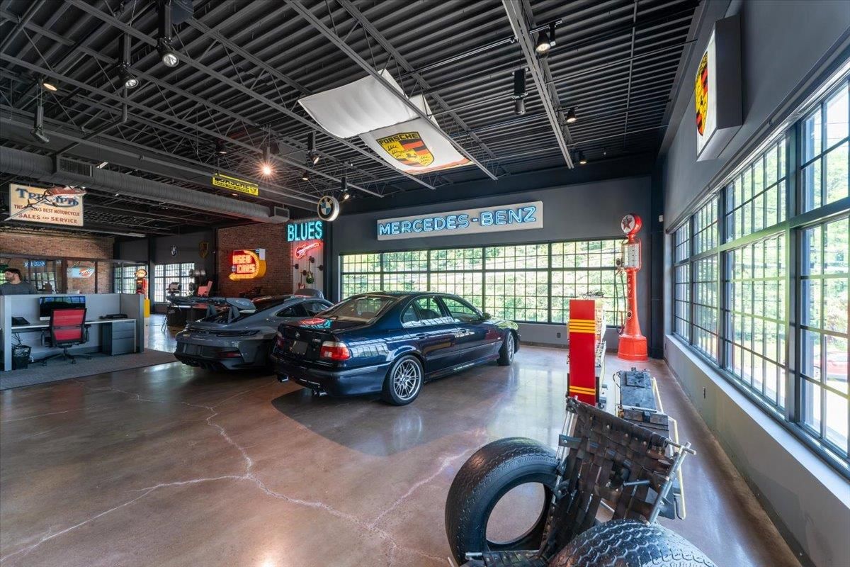 Garage, Interior, Recessed Lighting
