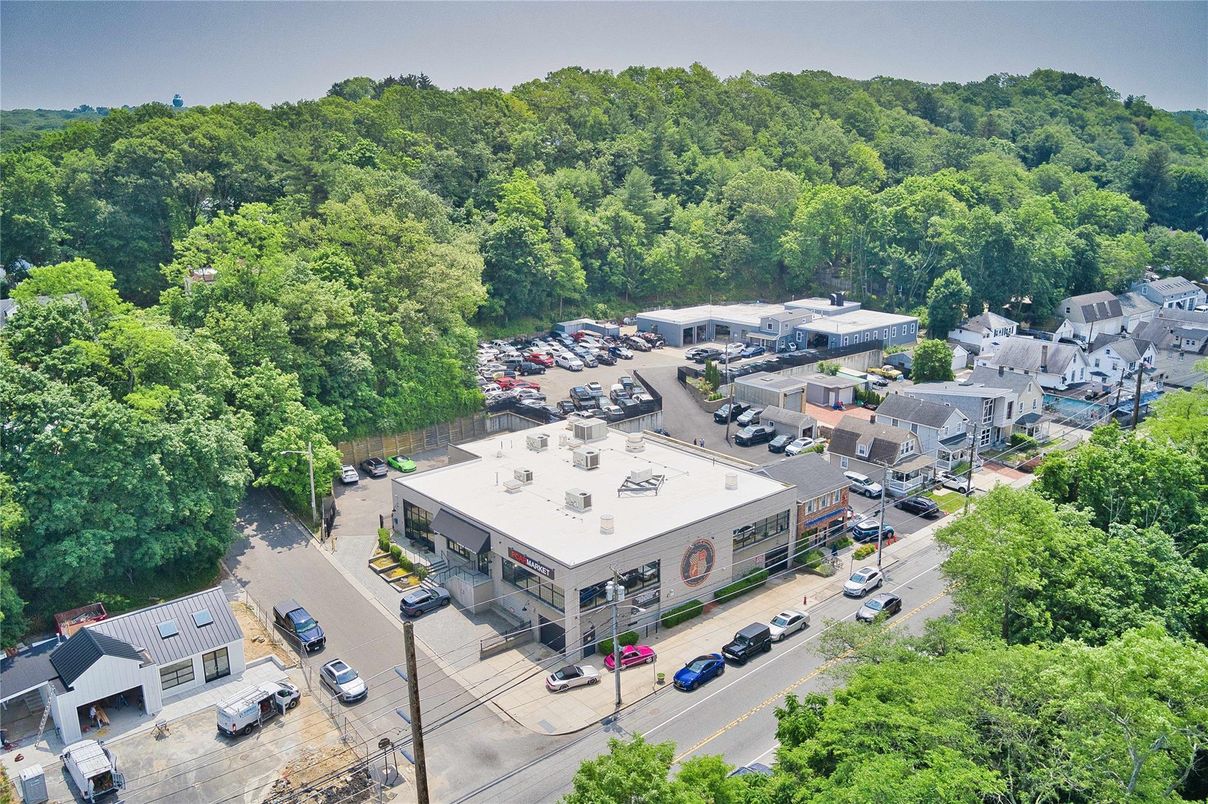 Exterior, Drone
