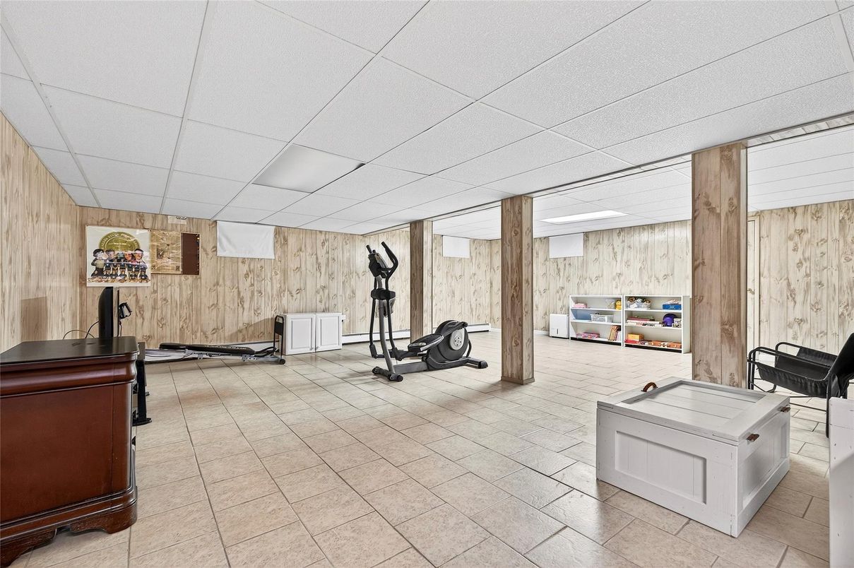 Fitness Equipment, Interior, Wooden Walls