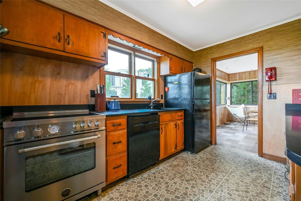 Dining room, Interior, Kitchen, Stainless Steel Appliances