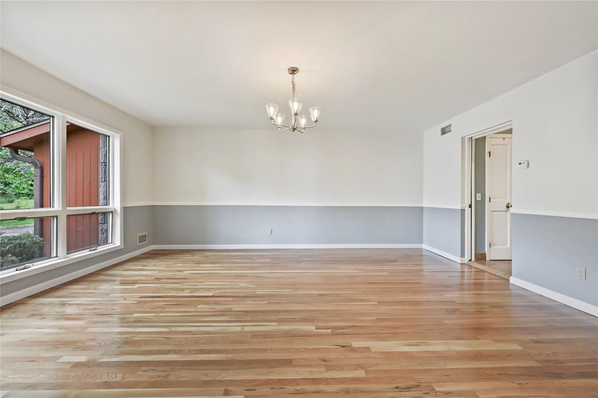 Chandelier, Empty room, Interior, Wood Texture Flooring