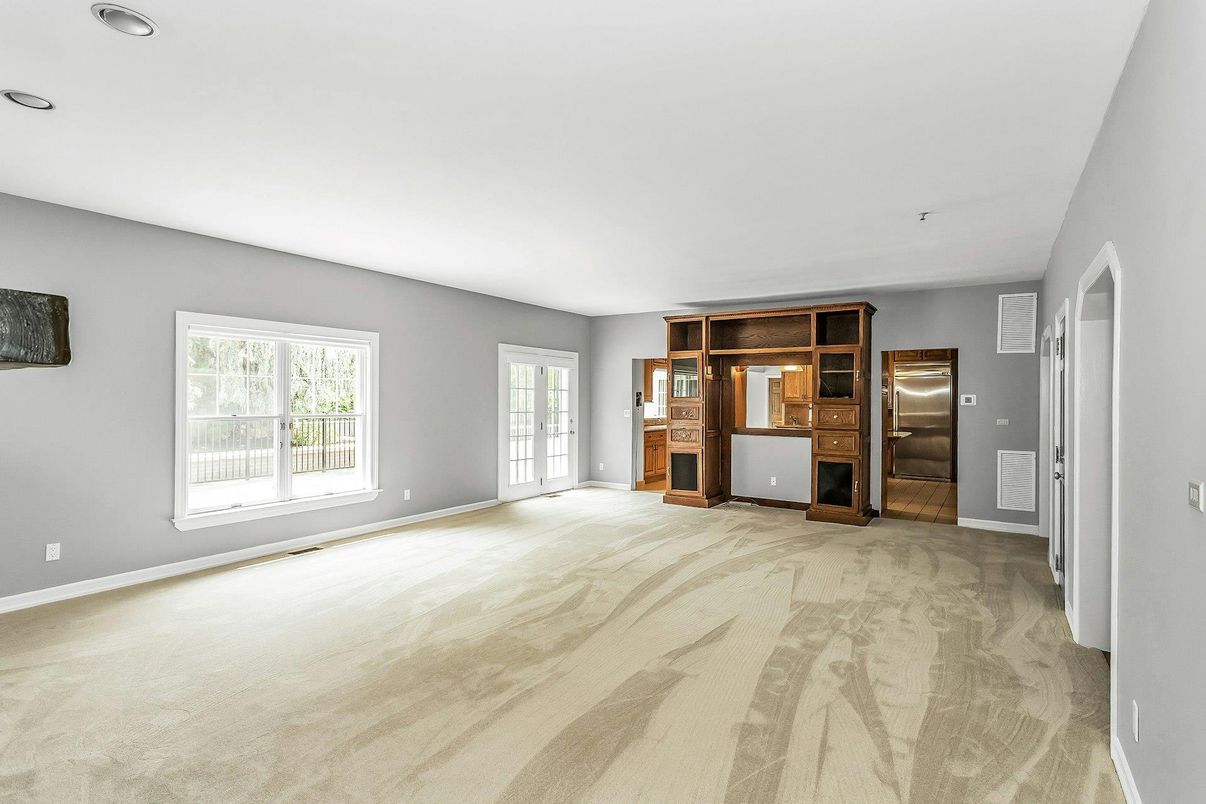 Empty room, Interior, Recessed Lighting, Stainless Steel Appliances