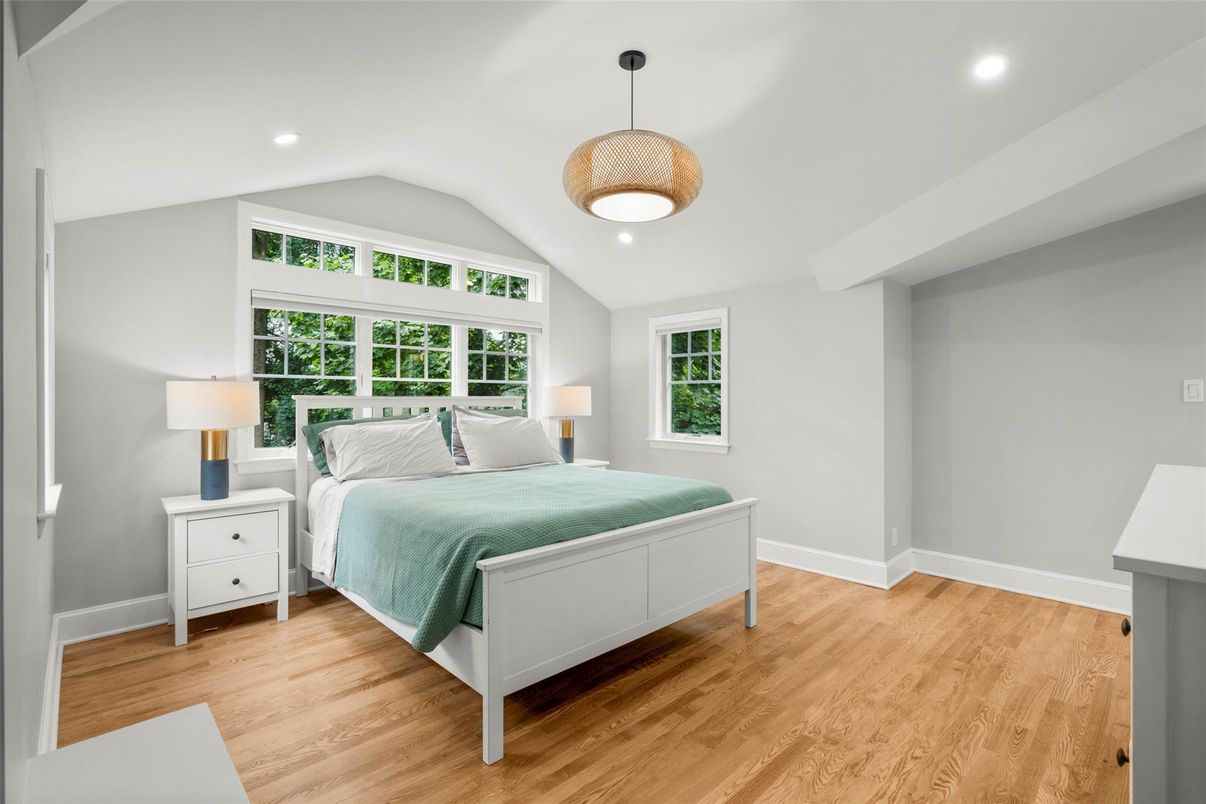 Bedroom, Interior, Pendant Lights, Recessed Lighting, Wood Texture Flooring