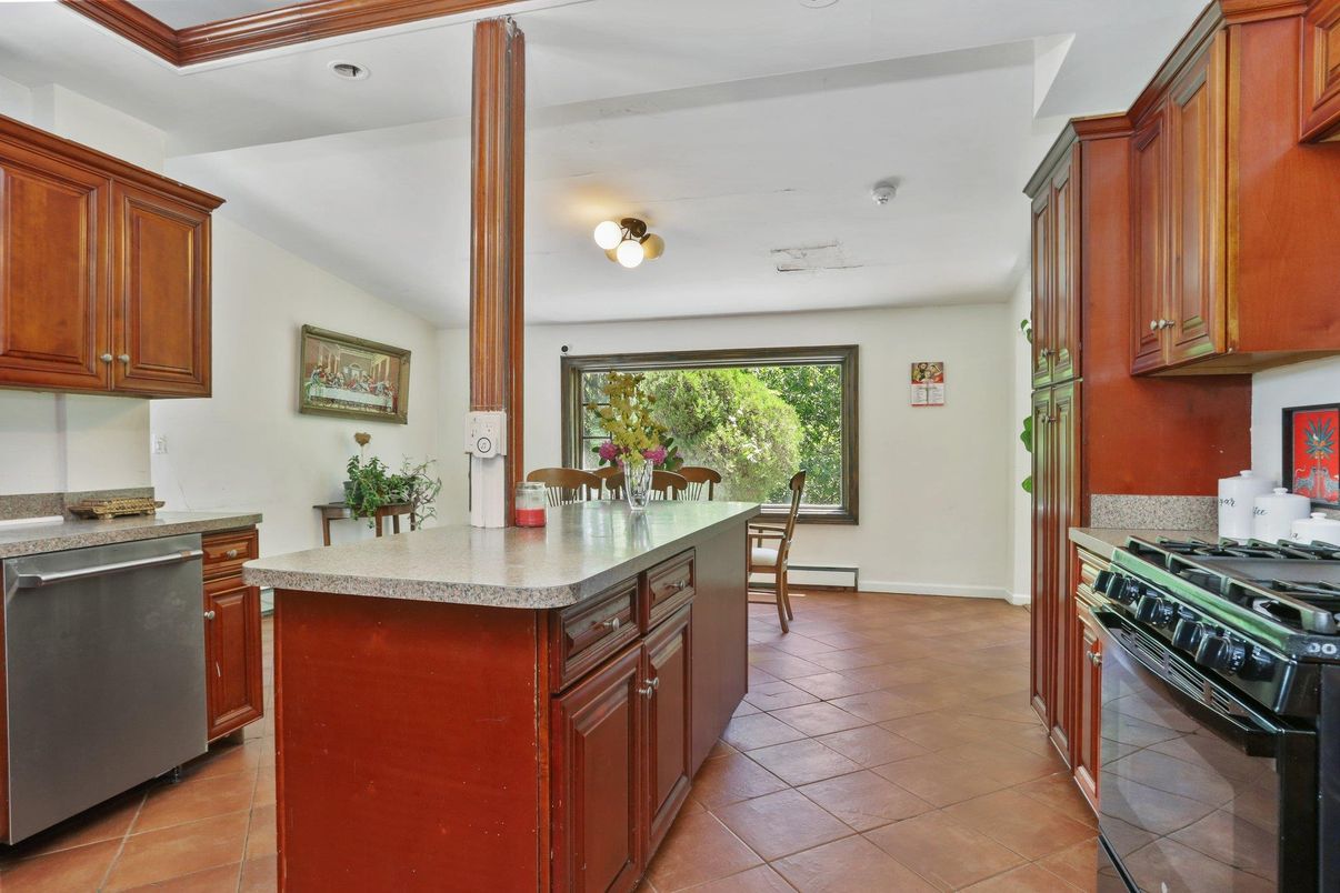 Dining room, Interior, Kitchen, Recessed Lighting