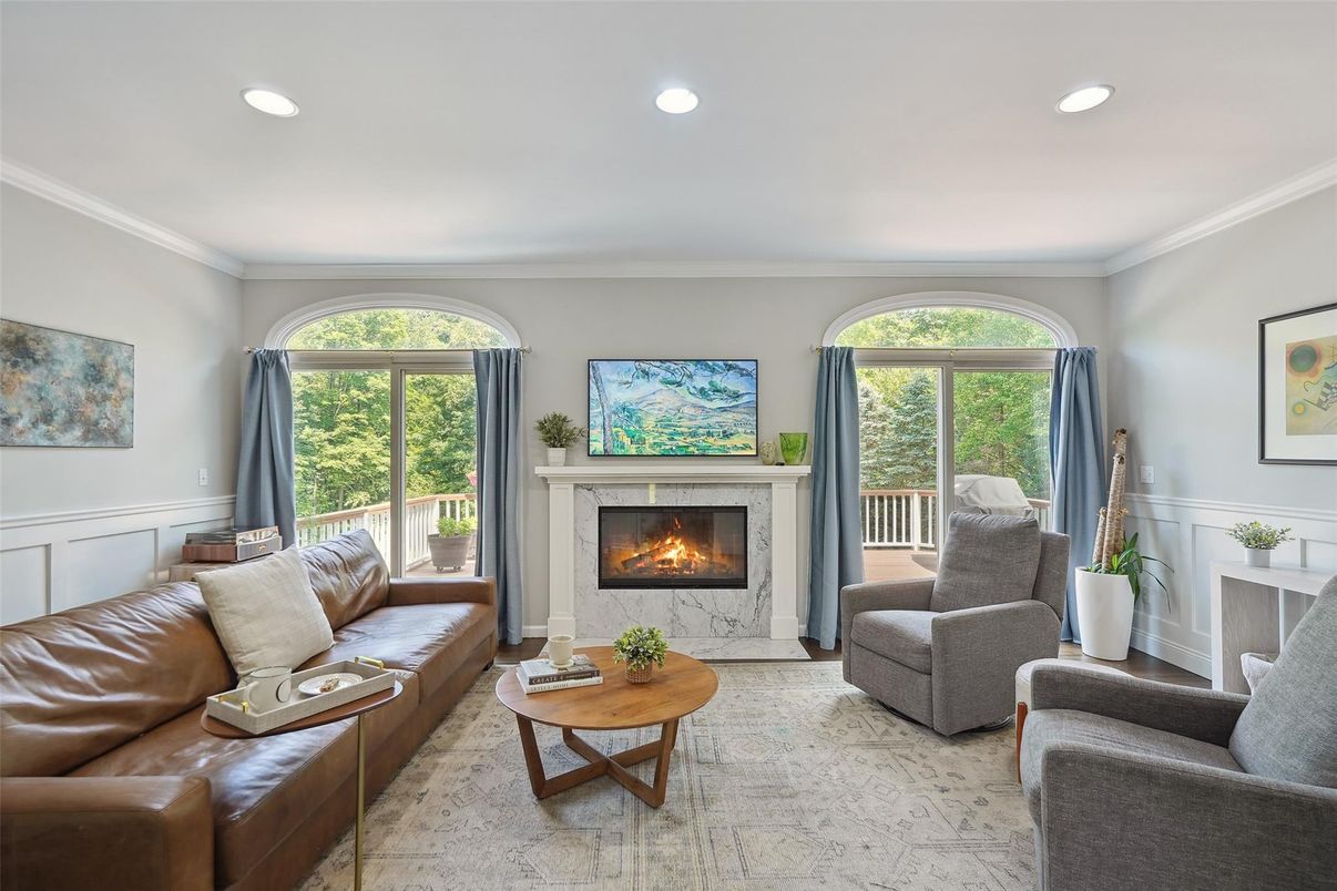 Fireplace, Interior, Living room, Recessed Lighting
