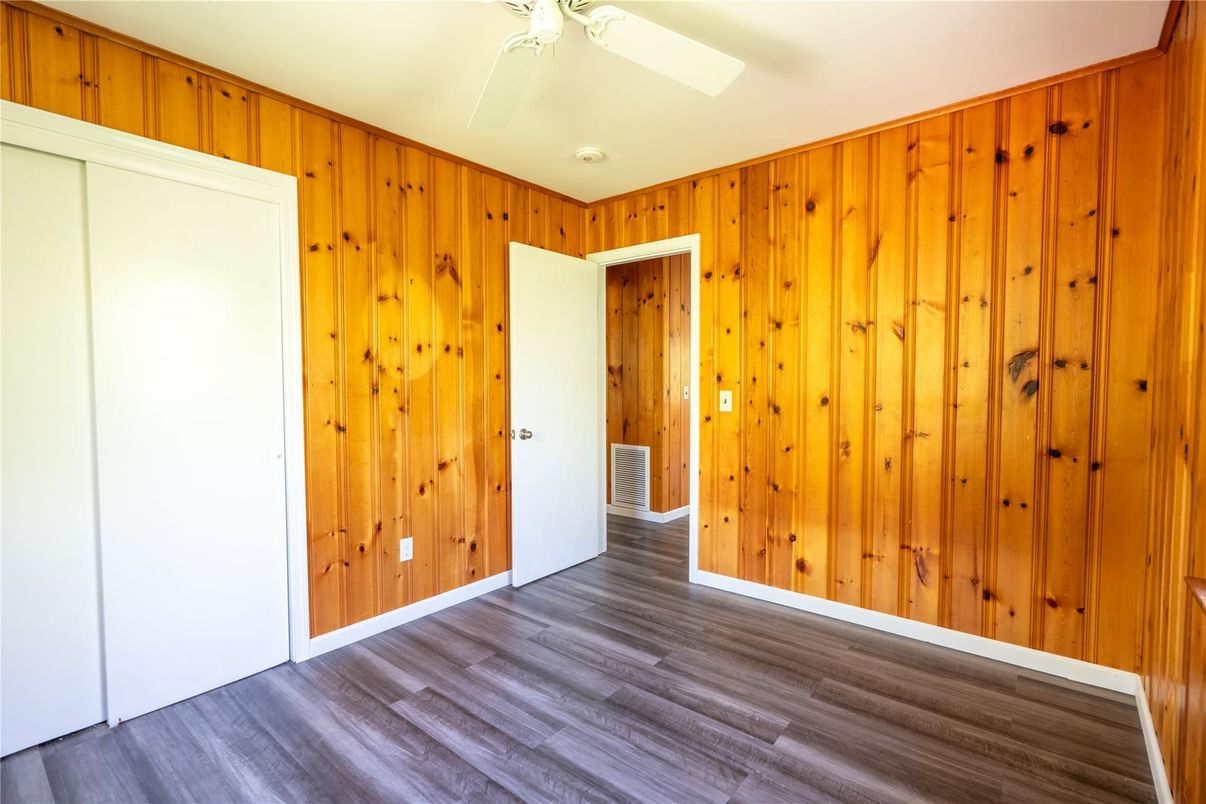 Empty room, Interior, Wood Texture Flooring, Wooden Walls