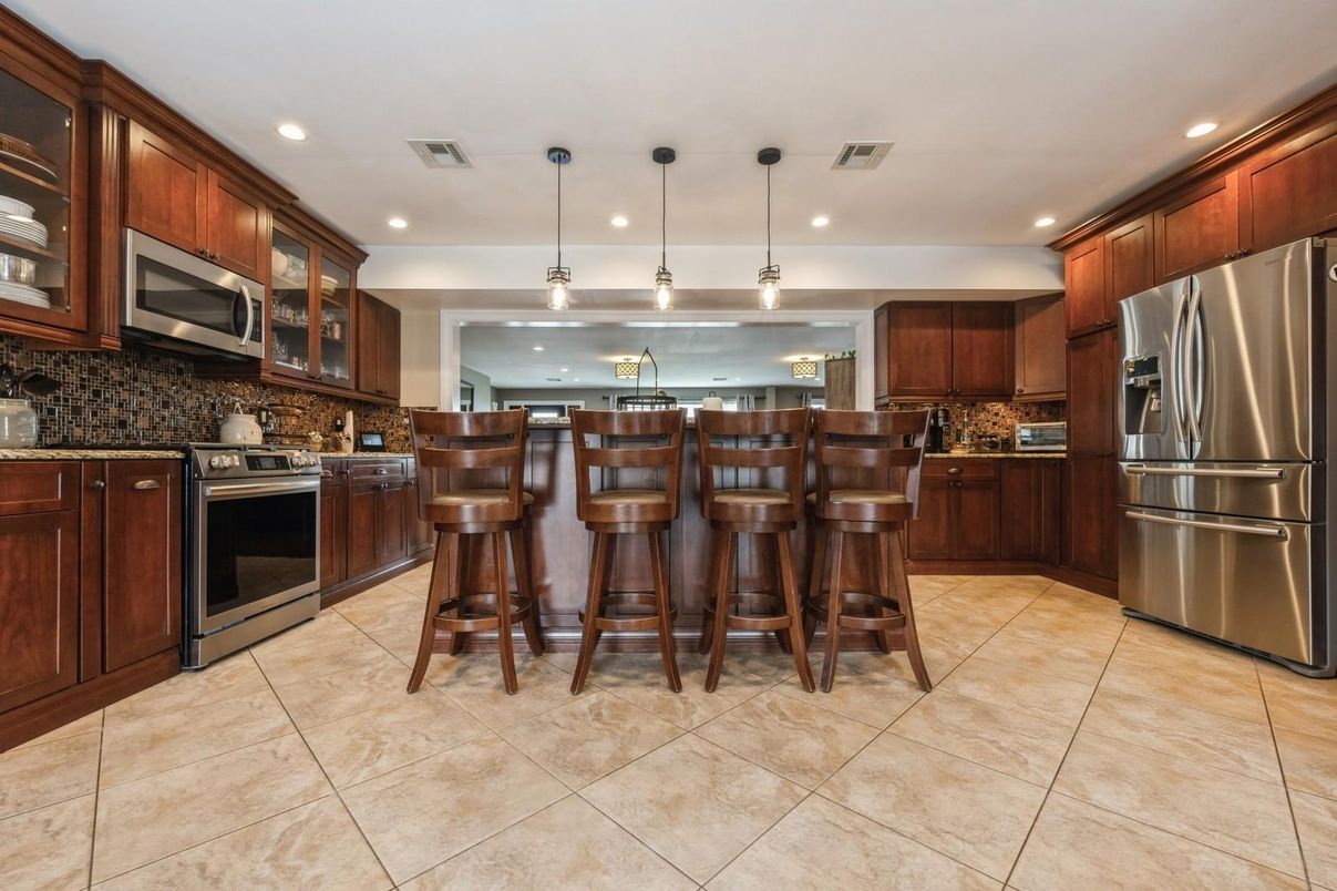 Interior, Kitchen, Pendant Lights, Recessed Lighting, Stainless Steel Appliances