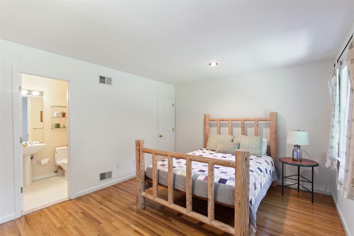 Bathroom, Bedroom, Interior, Recessed Lighting, Wood Texture Flooring