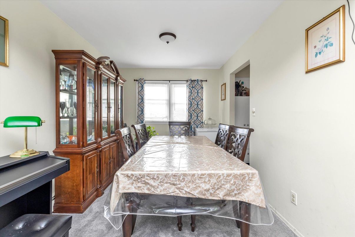 Dining room, Interior