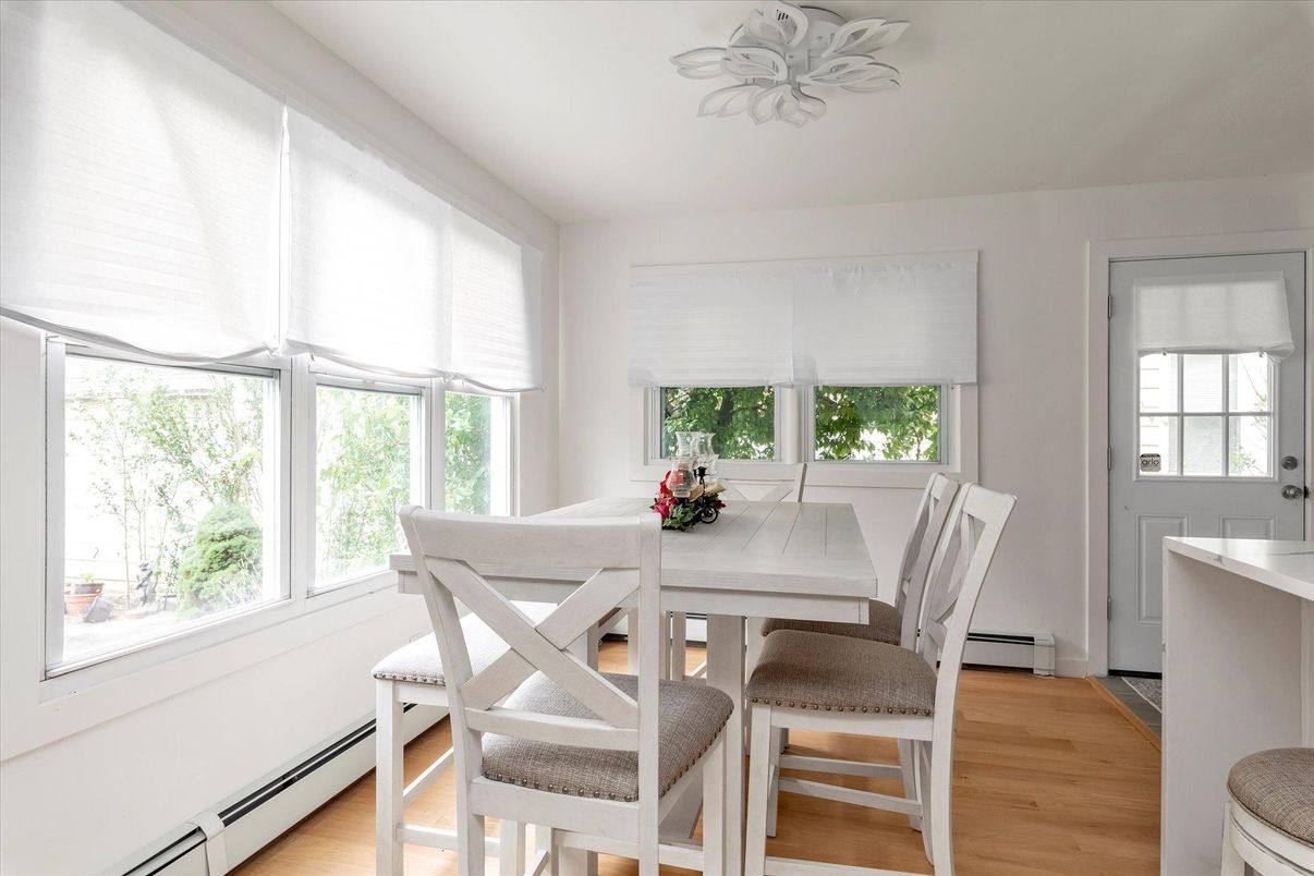 Dining room, Interior, Wood Texture Flooring