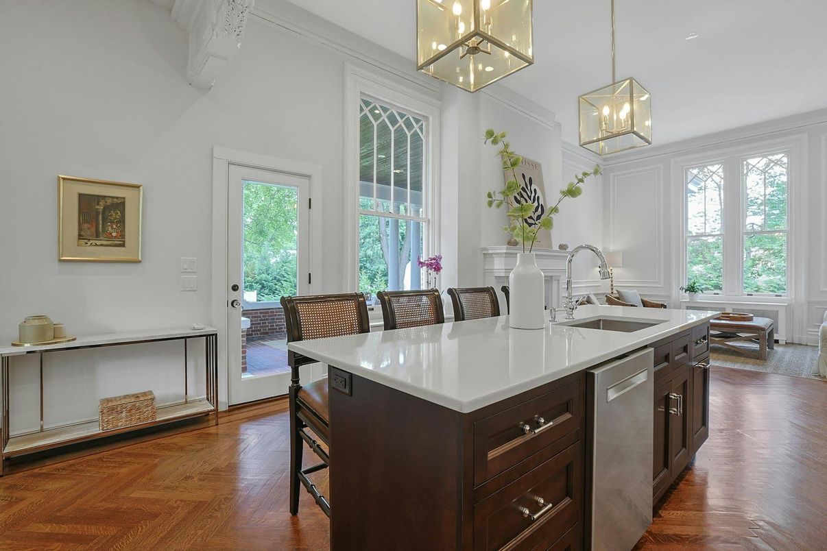 Interior, Kitchen, Pendant Lights, Wood Texture Flooring