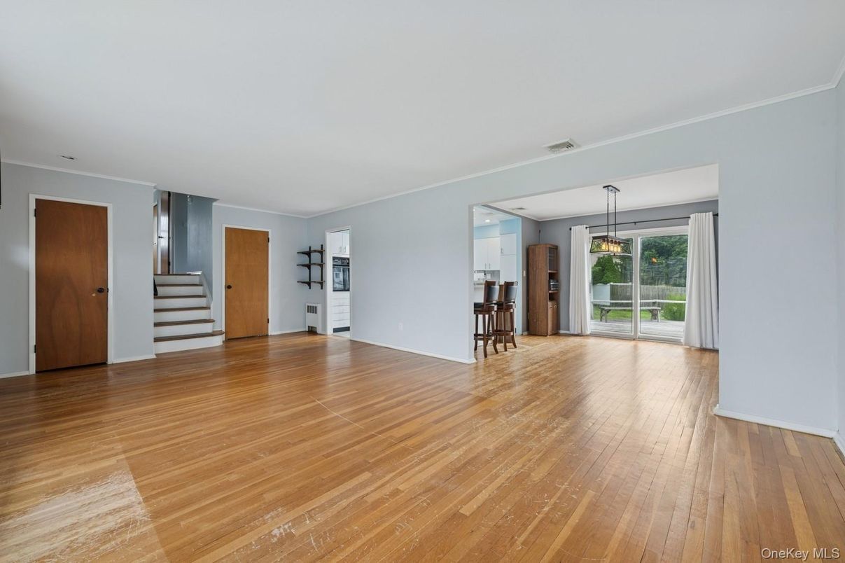 Empty room, Interior, Pendant Lights, Wood Texture Flooring