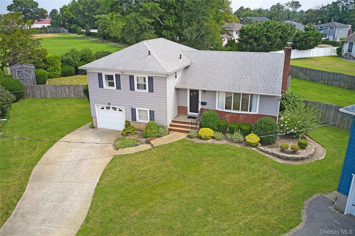 Attached, Backyard, Exterior, Facade, Split Level