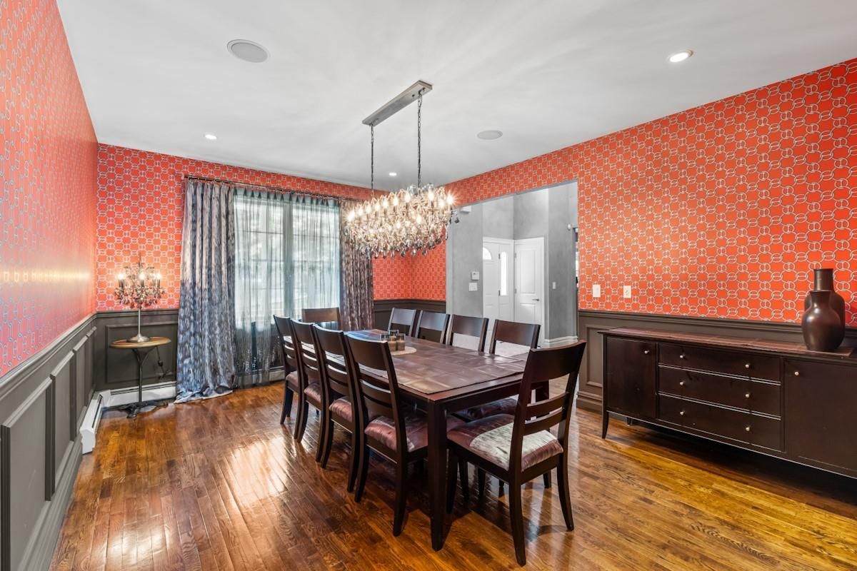 Chandelier, Dining room, Interior, Recessed Lighting, Wood Texture Flooring