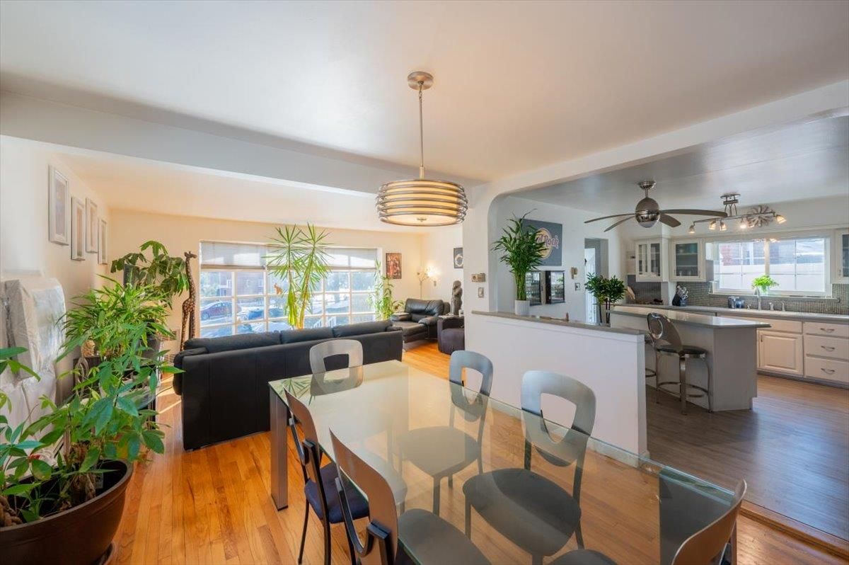 Dining room, Interior, Kitchen, Living room, Pendant Lights, Wood Texture Flooring