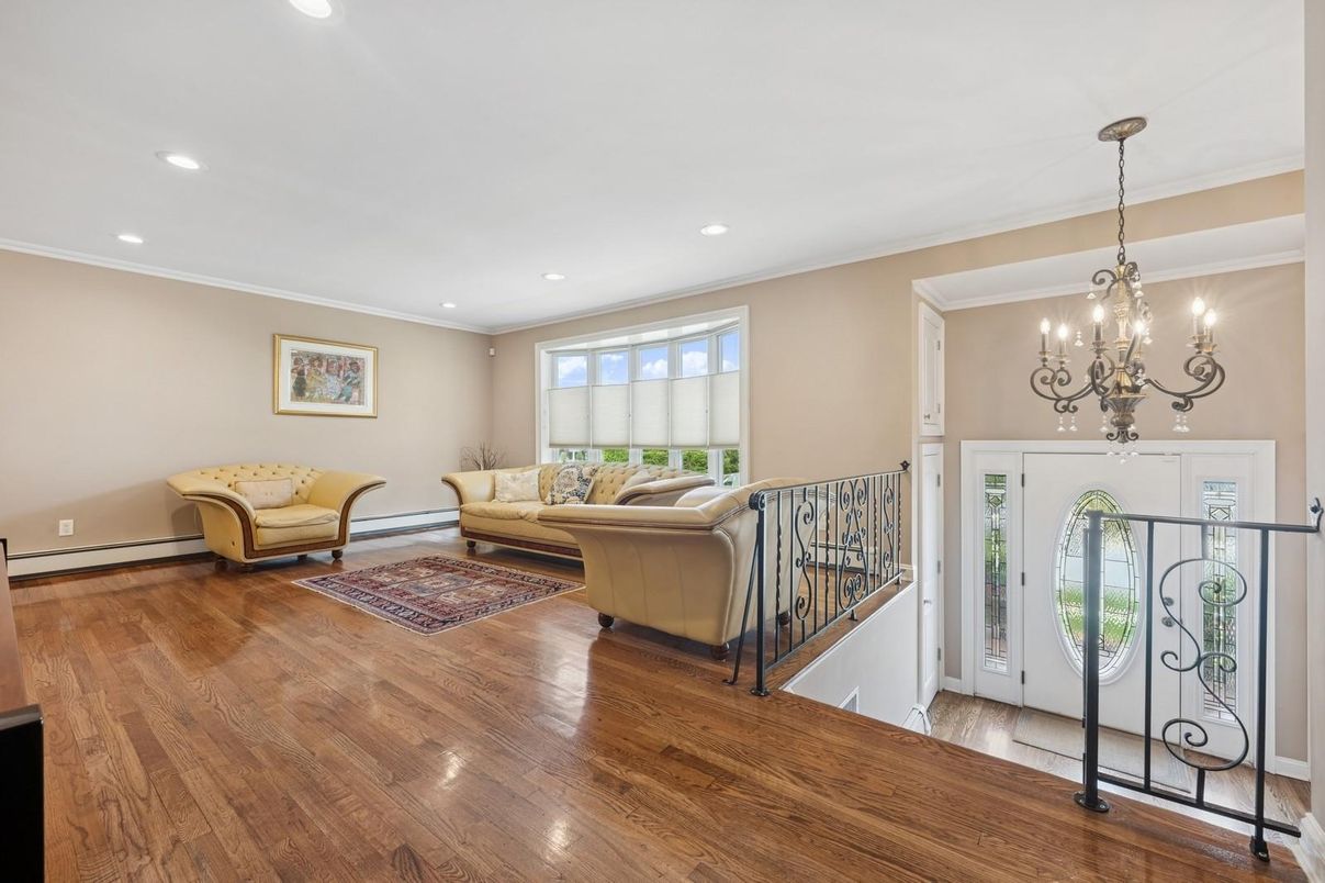 Chandelier, Interior, Living room, Recessed Lighting, Wood Texture Flooring