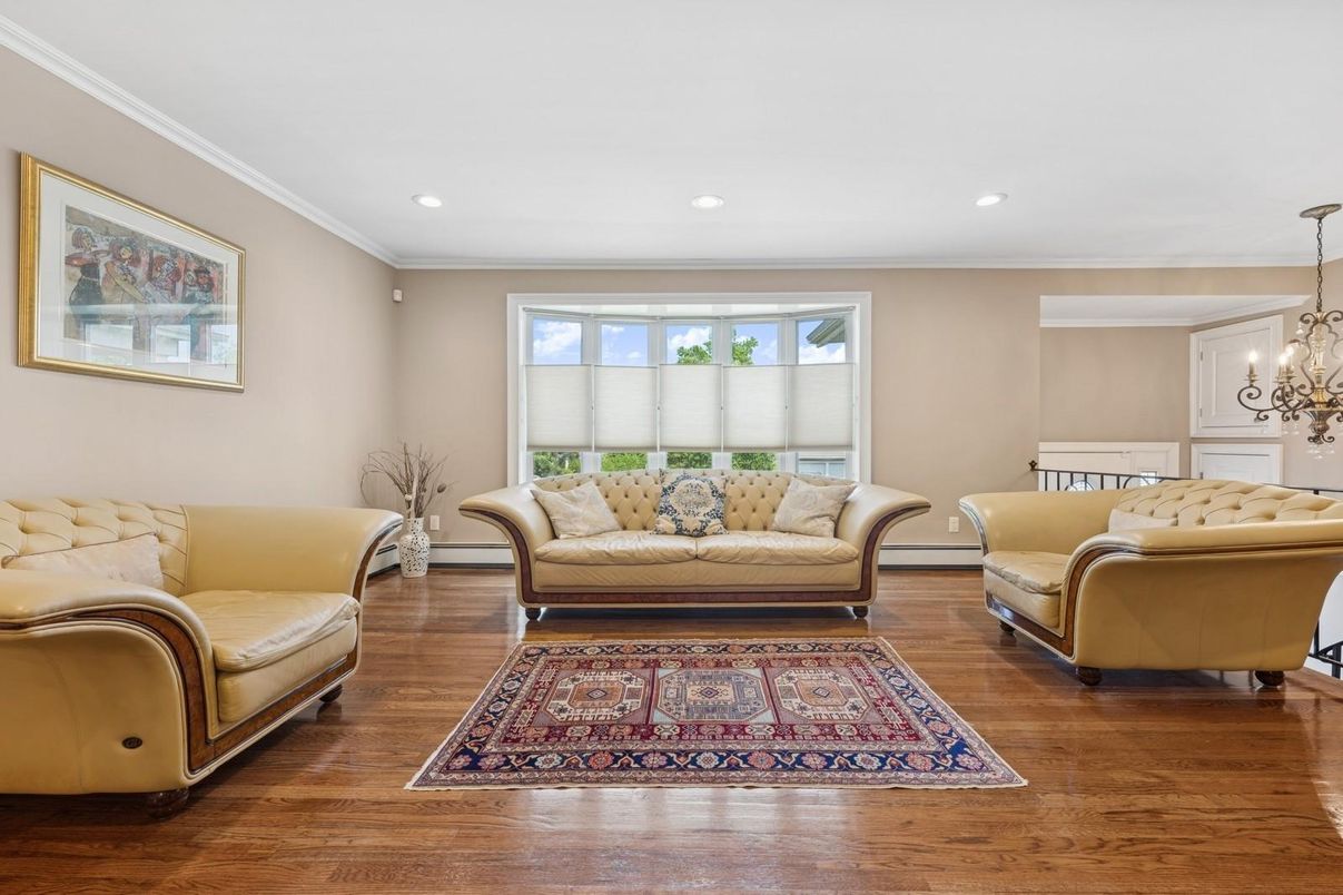 Chandelier, Interior, Living room, Recessed Lighting, Wood Texture Flooring
