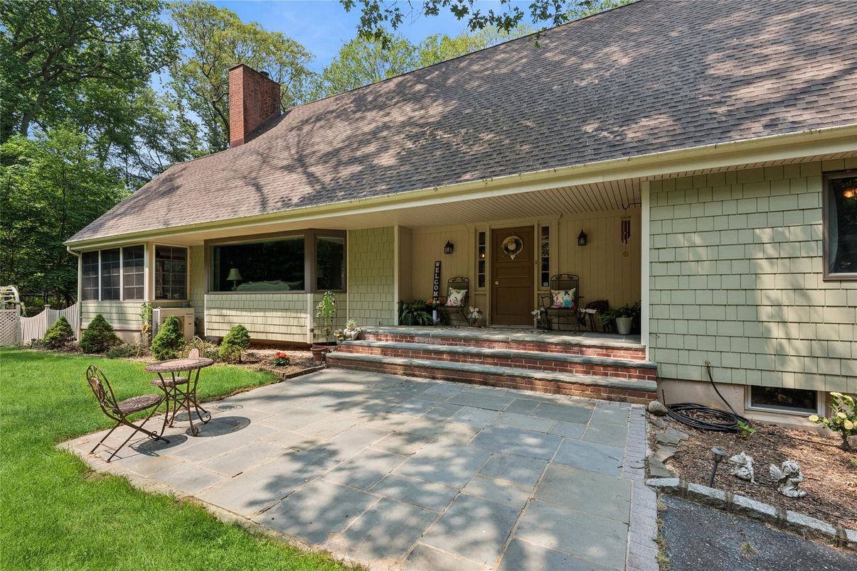 Exterior, Facade, Cape Cod
