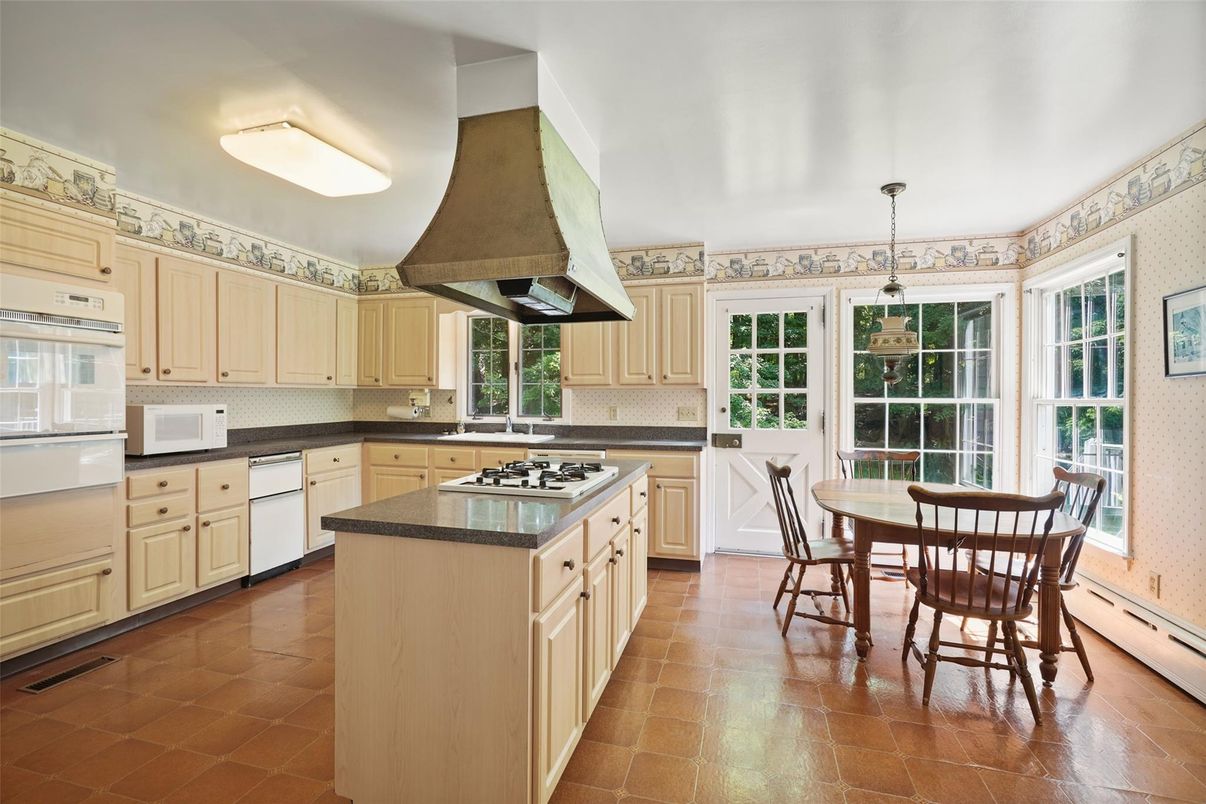 Dining room, Interior, Kitchen, Pendant Lights