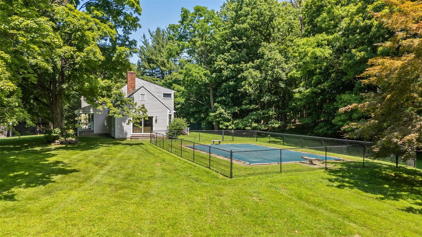 Exterior, Tennis Courts