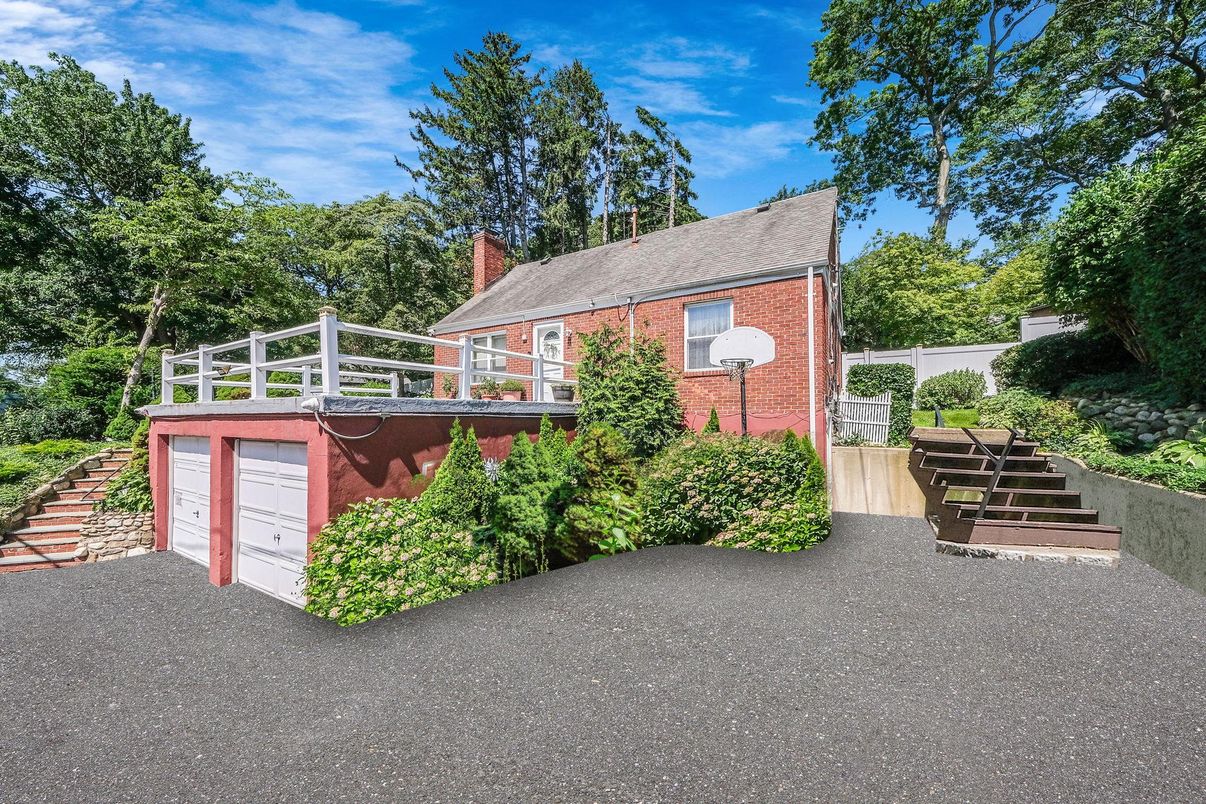 Detached Garage, Exterior