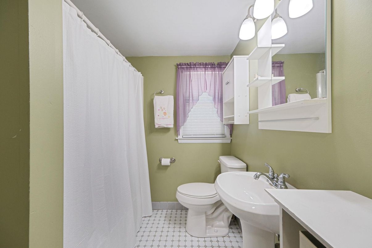 Bathroom, Interior