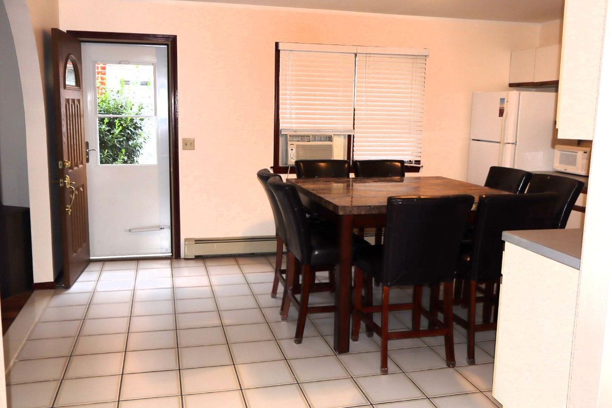 Dining room, Interior