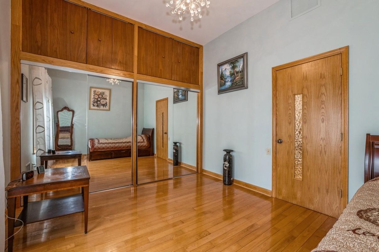 Chandelier, Interior, Wood Texture Flooring