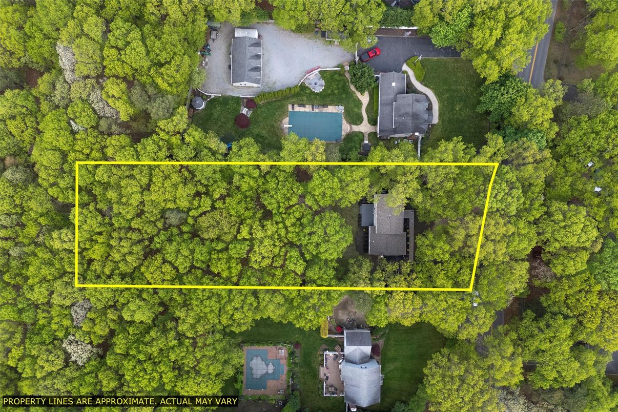 Exterior, Drone