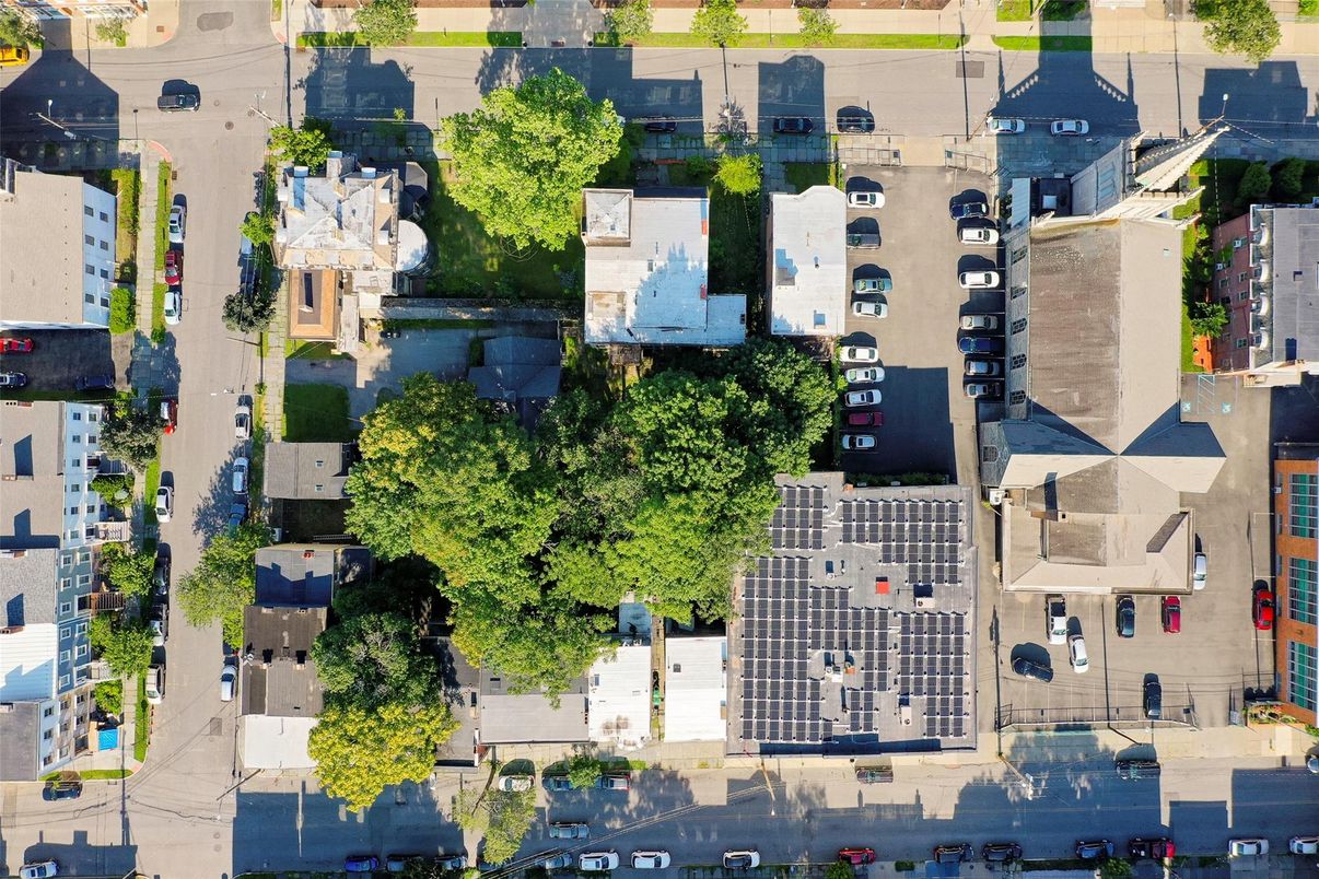 Exterior, Drone