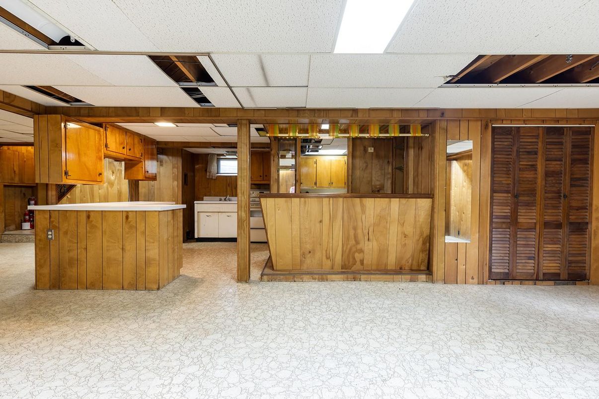 Interior, Wooden Walls