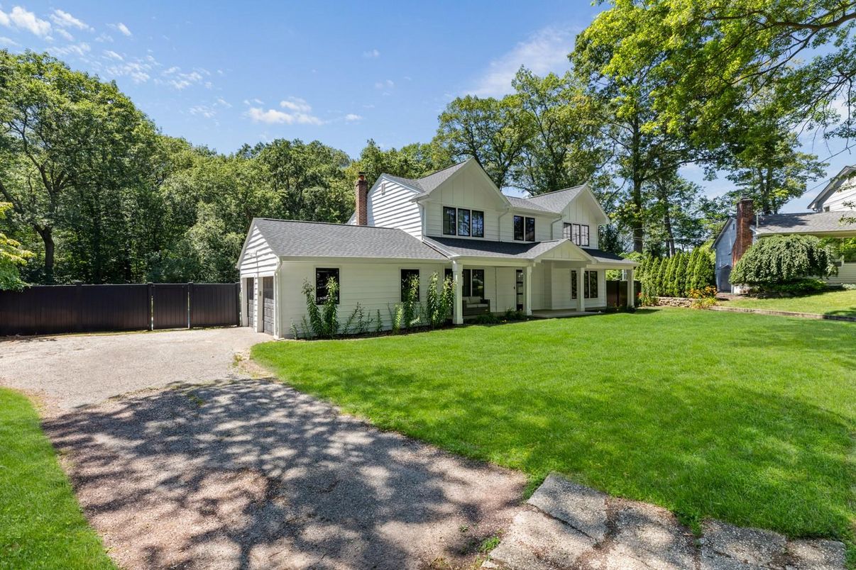 Backyard, Exterior, Facade, Farmhouse