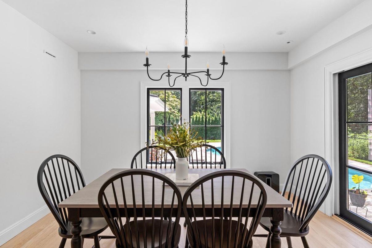 Chandelier, Dining room, Interior, Recessed Lighting, Wood Texture Flooring