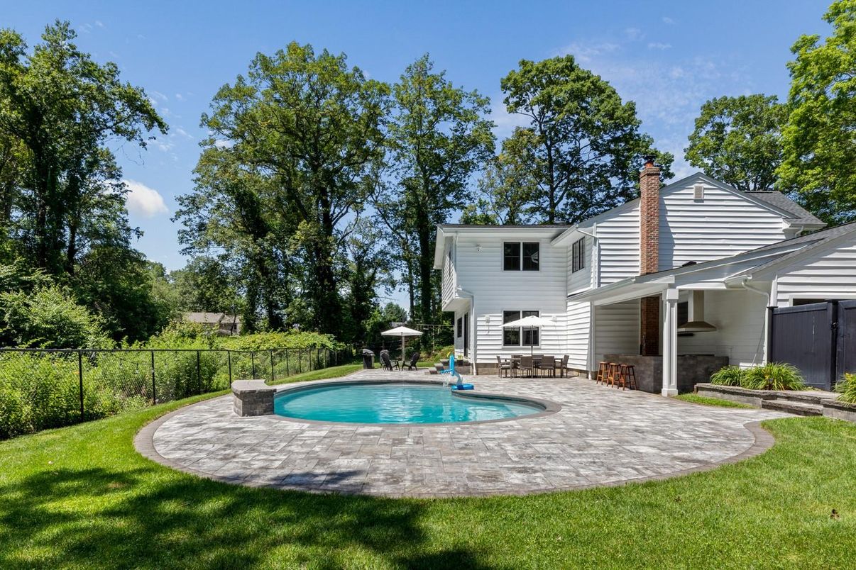 Backyard, Exterior, Pool