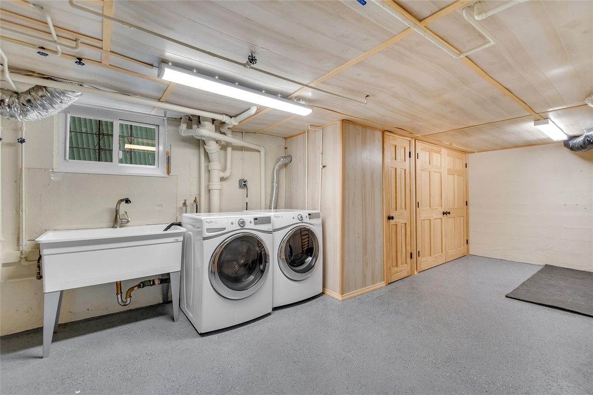Interior, Washer