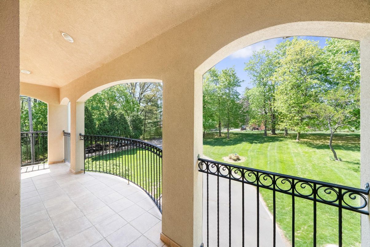 Exterior, Recessed Lighting