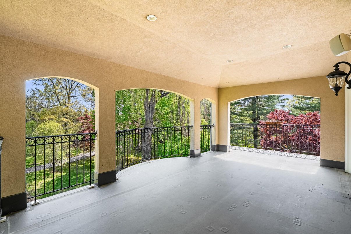 Exterior, Recessed Lighting