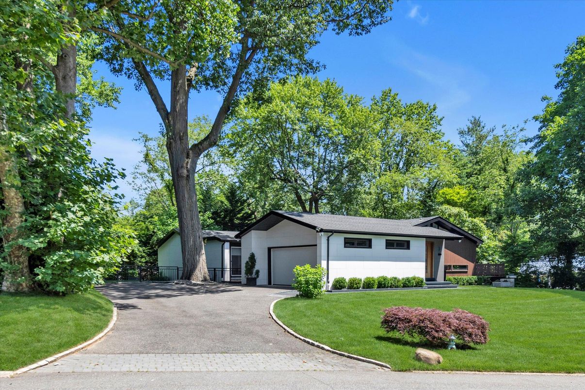 Backyard, Detached Garage, Exterior