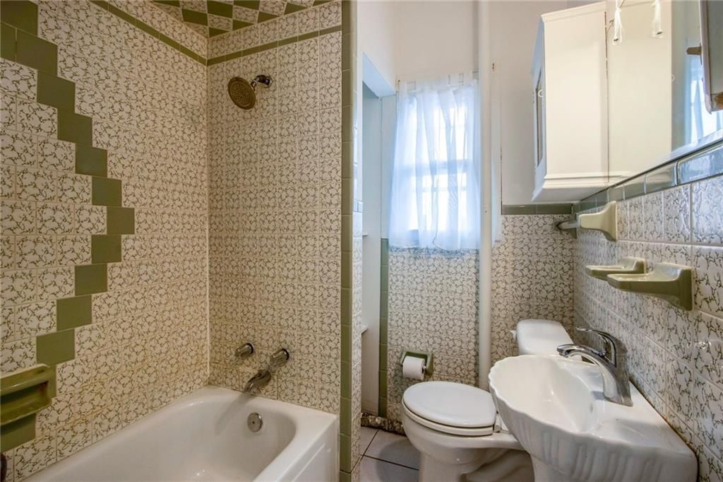 Bathroom, Interior