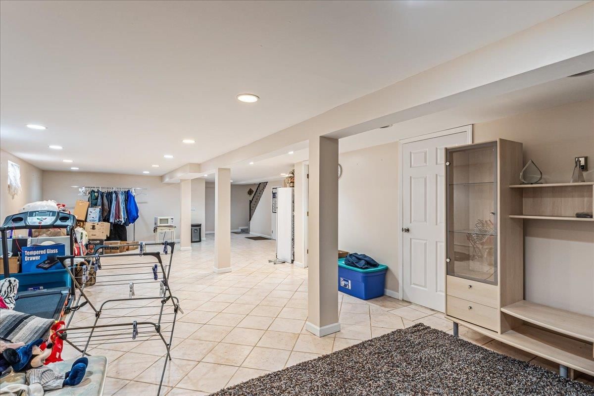 Interior, Recessed Lighting