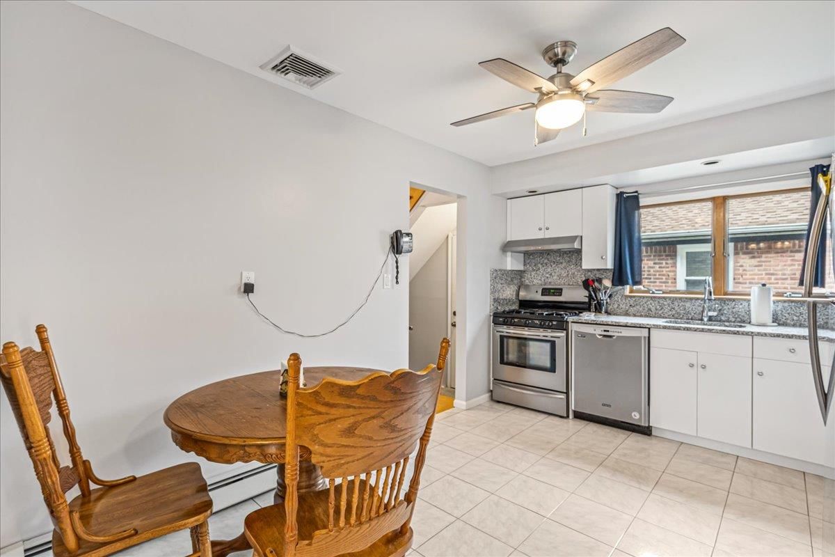 Dining room, Interior, Kitchen, Stainless Steel Appliances