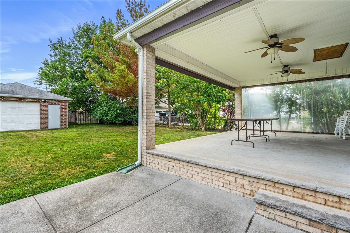Backyard, Exterior