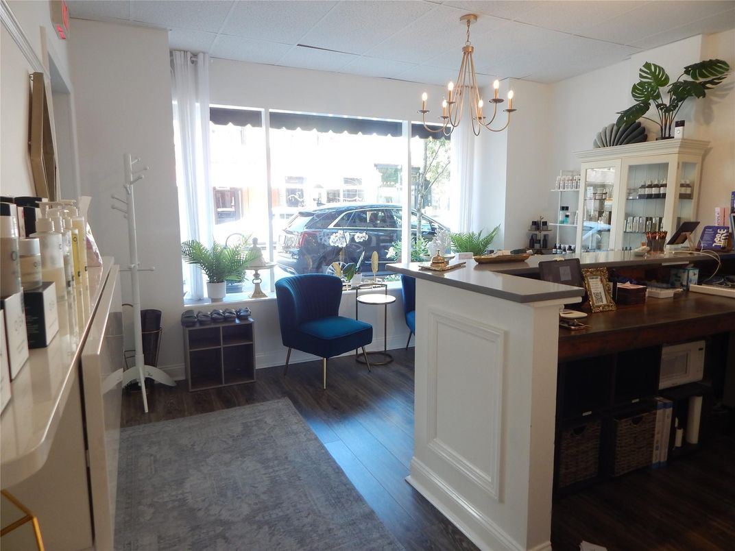 Chandelier, Interior, Wood Texture Flooring