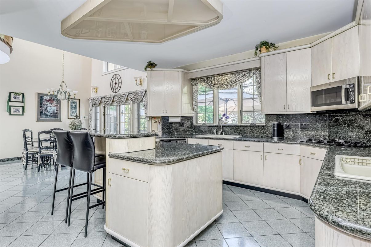 Dining room, Interior, Kitchen, Pendant Lights