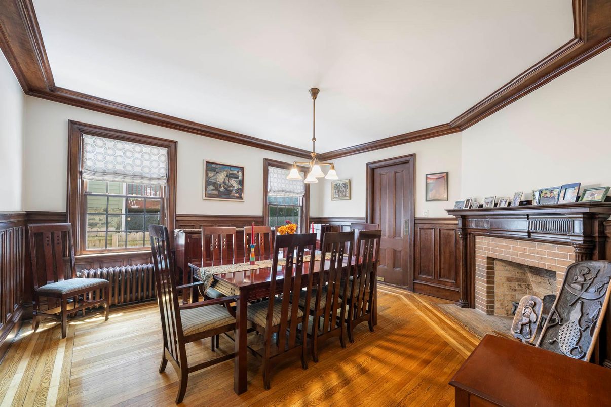 Dining room, Fireplace, Interior, Pendant Lights, Wood Texture Flooring