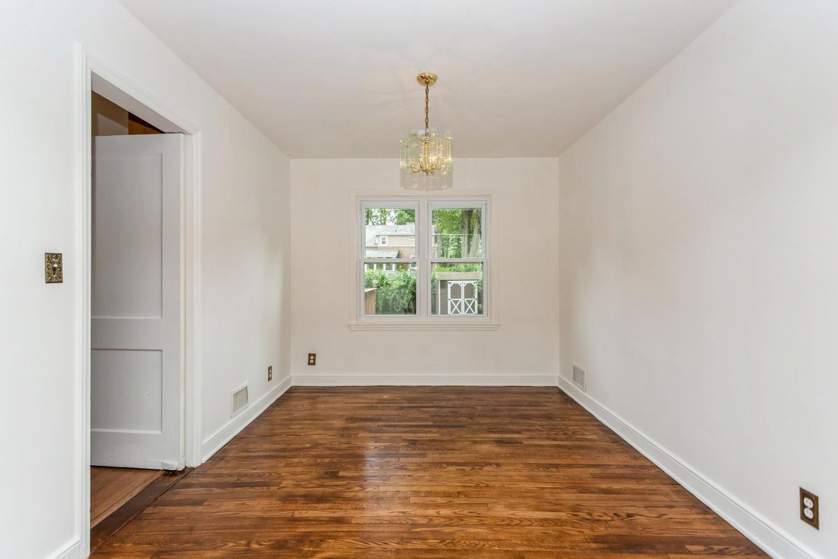 Chandelier, Empty room, Interior, Wood Texture Flooring